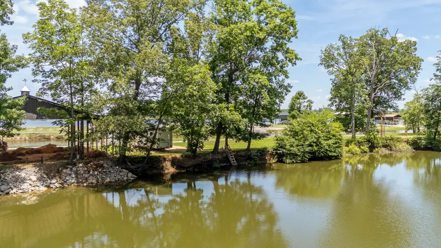 190 Drake Dr, Clifton, TN 38425 - #2