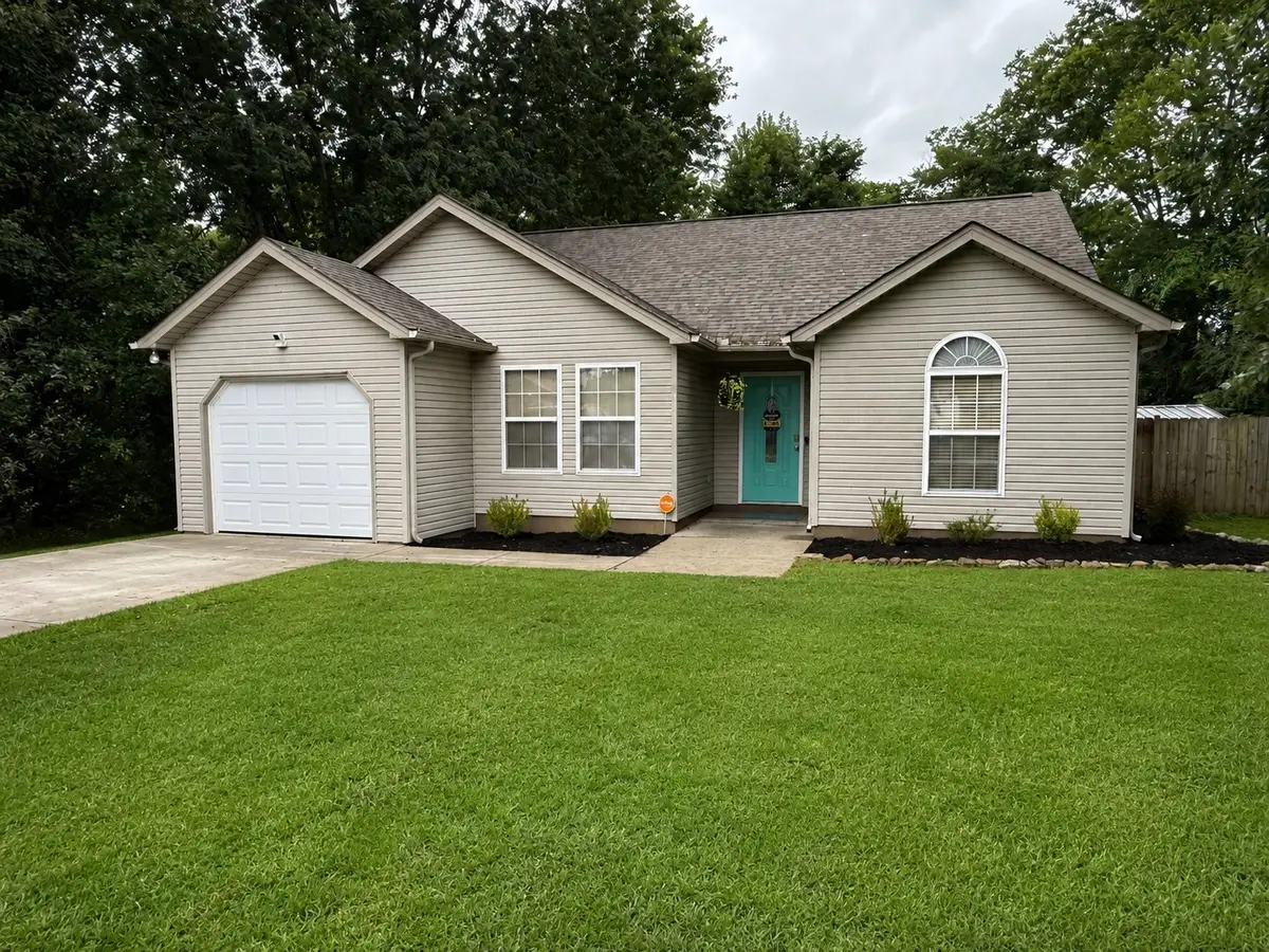 1916 Fieldstone Dr, Columbia, TN 38401 - #1