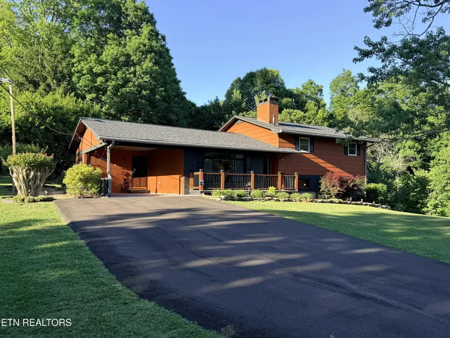 2837 Rambling Rd, Maryville, TN 37801 - #3