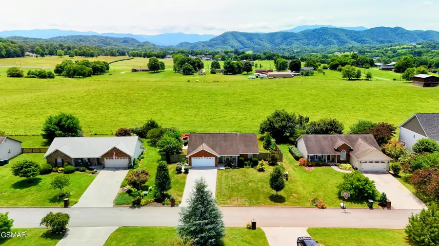 2423 Frost Valley Court, Sevierville, TN 37876 - #2