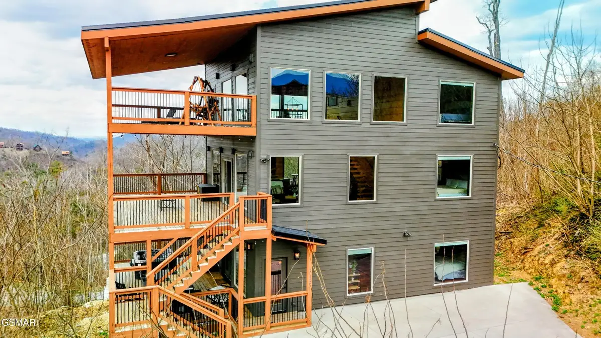 315 N Mountain Trail, Gatlinburg, TN 37738 - #1