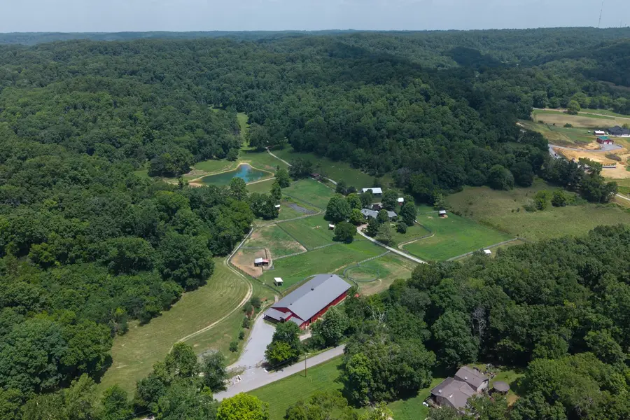 517 Collier Ln, Gallatin, TN 37066 - #2