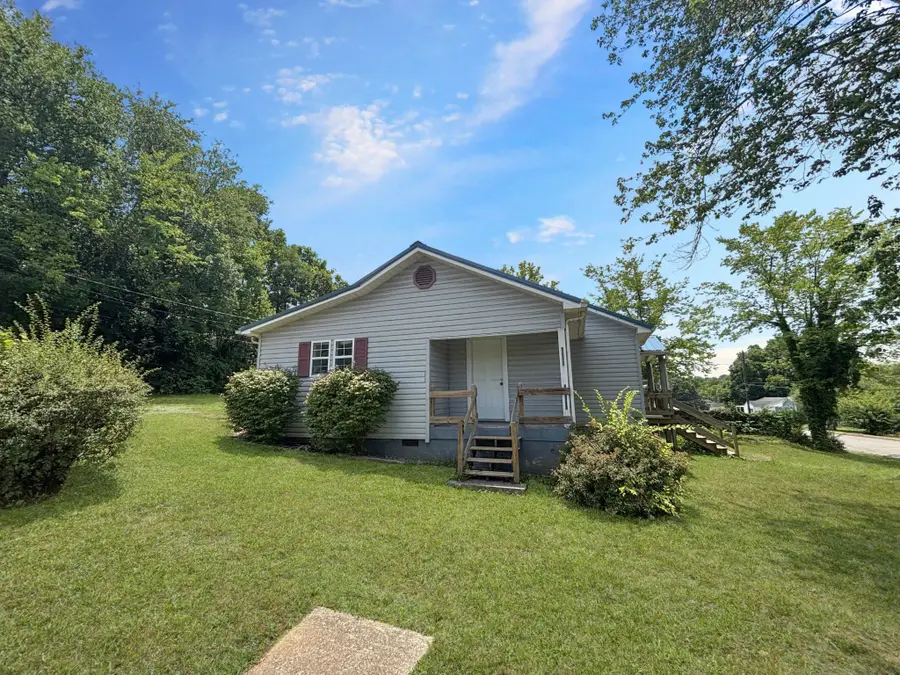 1037 Jones Street, Athens, TN 37303 - #3