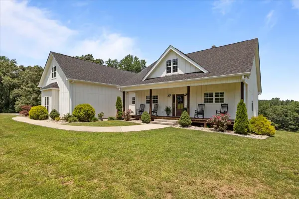 4251 Spring Valley Rd, Cumberland City, TN 37050