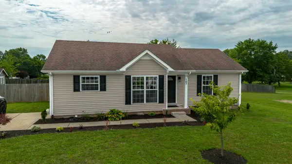 107 Locke Ct, Portland, TN 37148