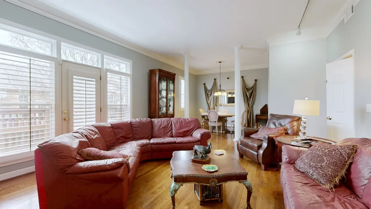 3423 Golf Club Ln, Nashville, TN 37215 - #1
