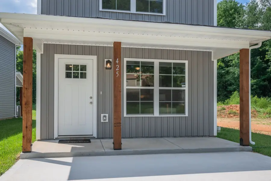 425 Via Drive, Clarksville, TN 37043 - #2