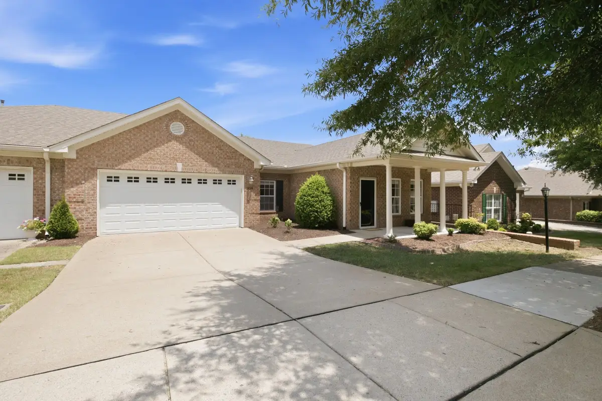215 Wrennewood Ln, Franklin, TN 37064 - #1