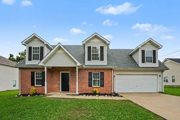 1124 Benton Mason Dr, La Vergne, TN 37086
