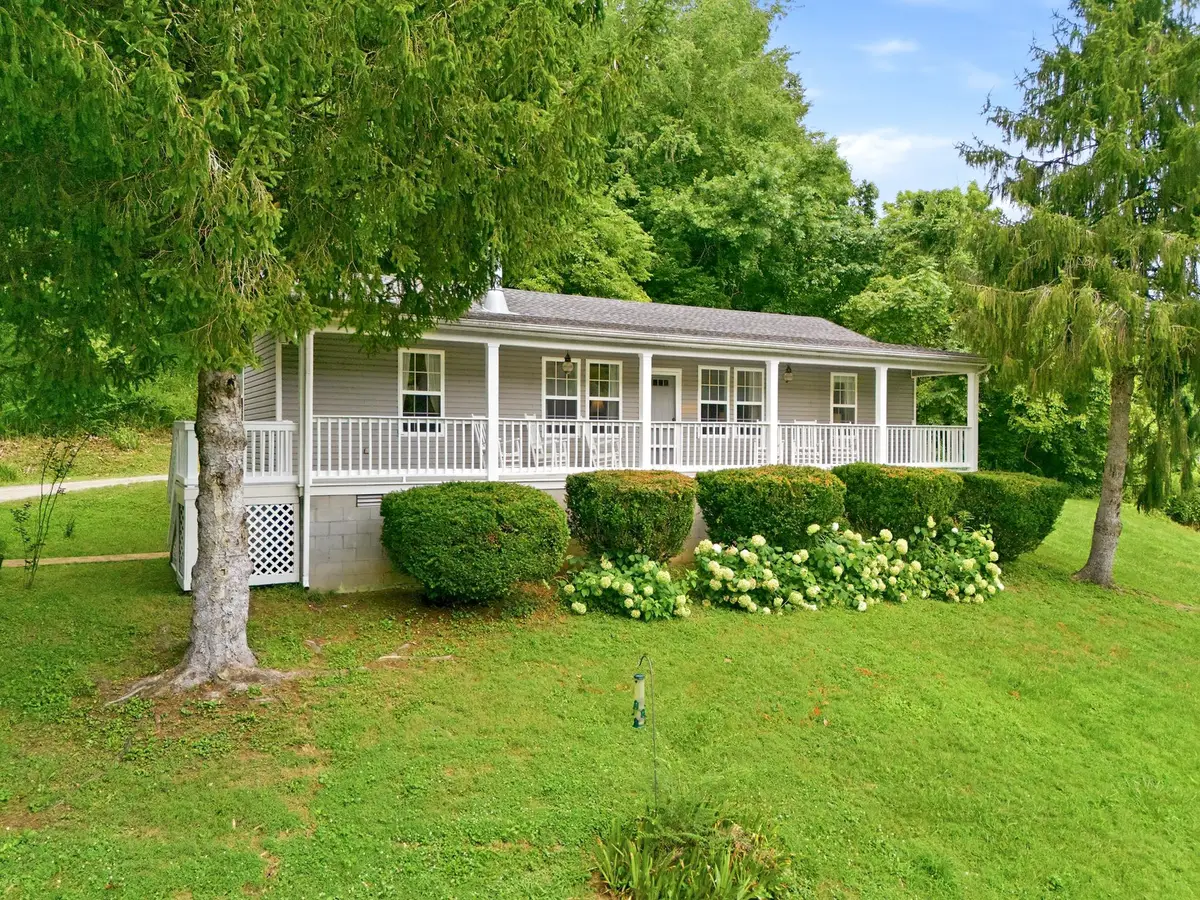 5664 Leipers Creek Rd, Santa Fe, TN 38482 - #1