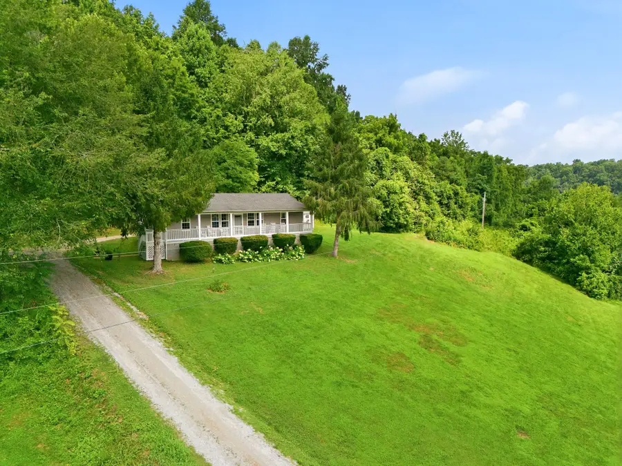 5664 Leipers Creek Rd, Santa Fe, TN 38482 - #2