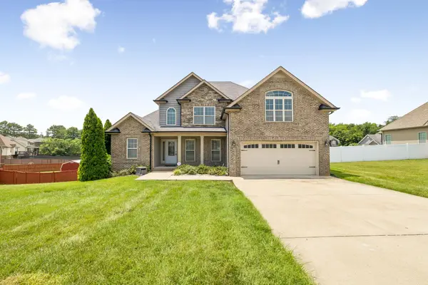 2212 Ellington Gait Dr, Clarksville, TN 37043