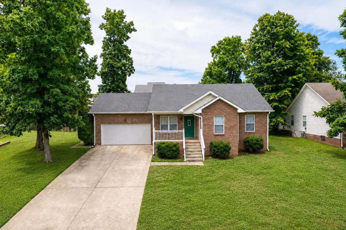 1721 Hazelwood Rd, Clarksville, TN 37042 - #1