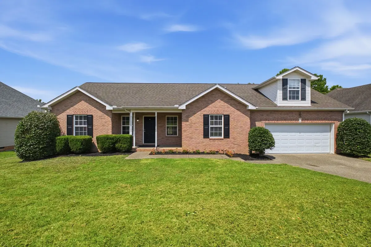 106 Cambridge Dr, Gallatin, TN 37066 - #1