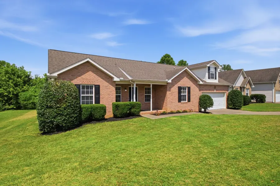 106 Cambridge Dr, Gallatin, TN 37066 - #2
