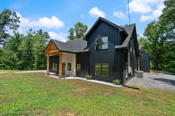 7922 E Plunders Creek Rd, Dickson, TN 37055
