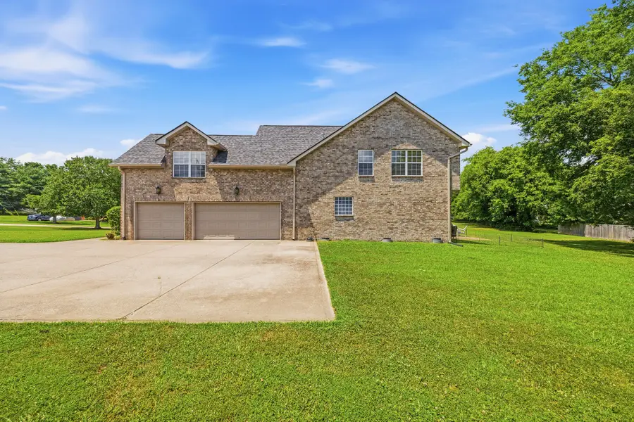 155 Brightstar Ct, Gallatin, TN 37066 - #3
