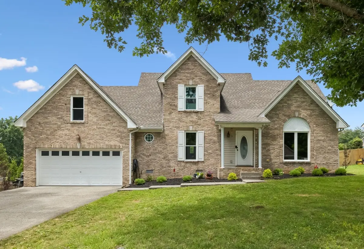 2055 Bon Dr, Greenbrier, TN 37073 - #1