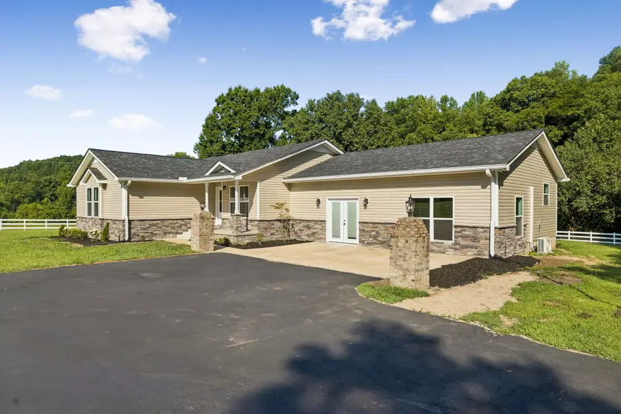 1513 Centerville Hwy, Hohenwald, TN 38462 - #3