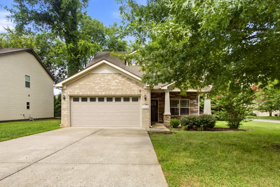 2204 Burnside Dr, Murfreesboro, TN 37128 - #2