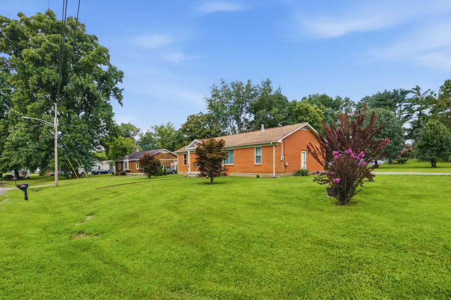 200 Davis Dr, Columbia, TN 38401 - #2