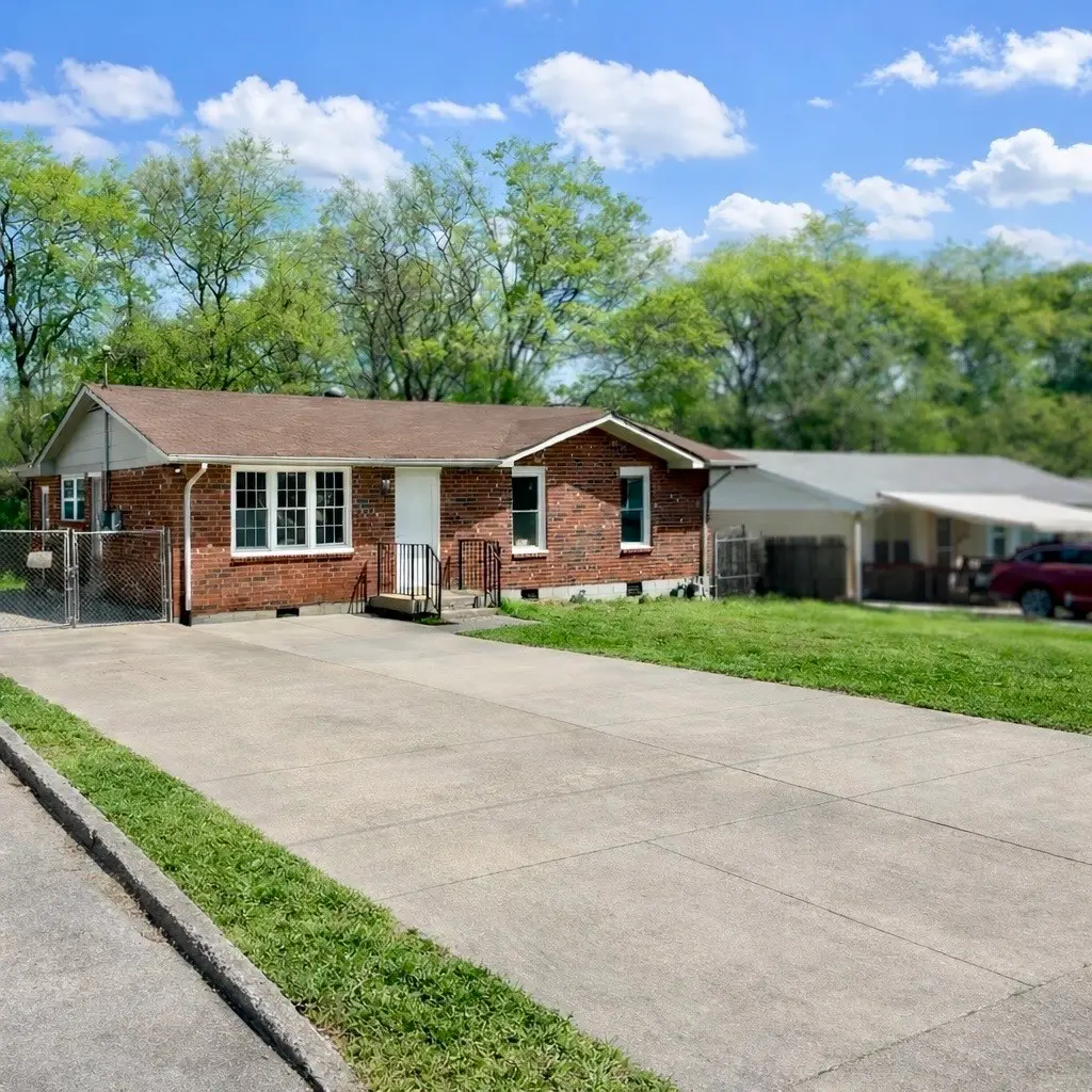 149 Cline Ave, Hendersonville, TN 37075 - #1