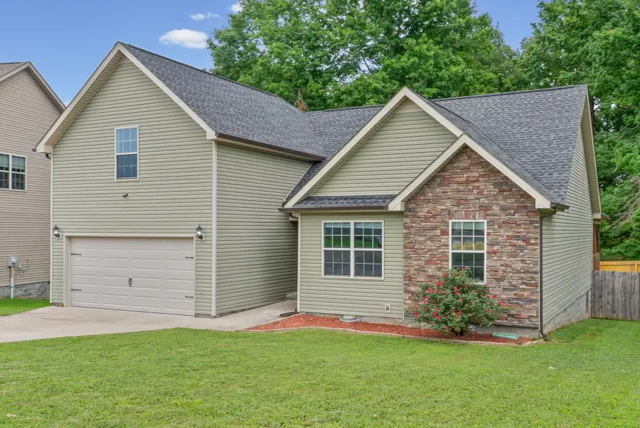 125 Sycamore Hill Dr, Clarksville, TN 37042 - #2