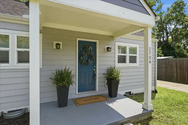 2706B Brunswick Dr, Nashville, TN 37207