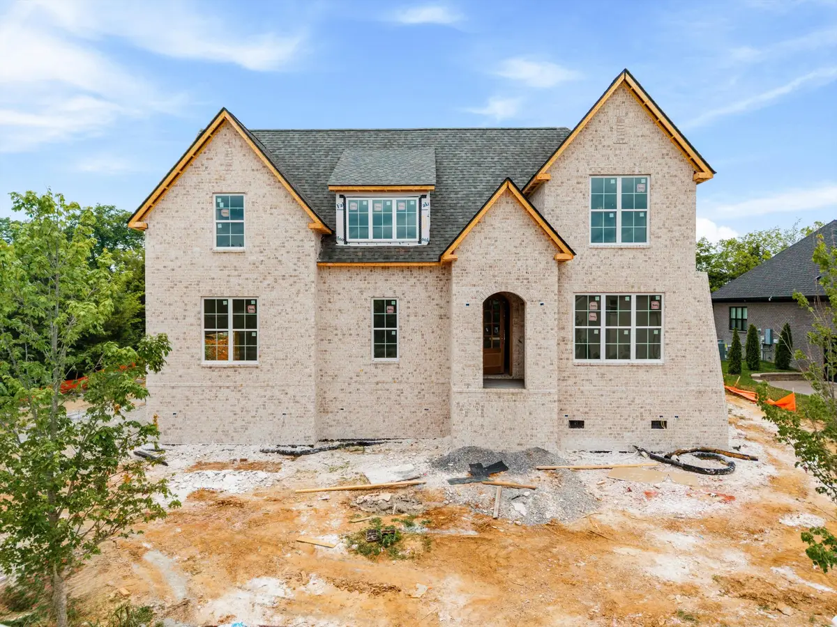 1010 Stone Creek Ln, Lebanon, TN 37087 - #1