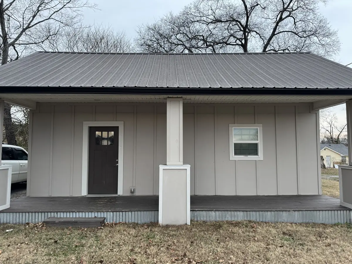 317 Cemetery Ave, Gallatin, TN 37066 - #1
