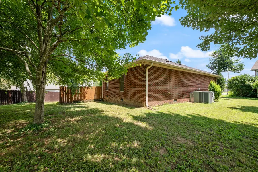 202 Oxford Pl, Gallatin, TN 37066 - #2