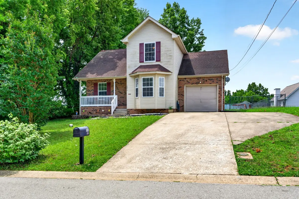 1096 Gunpoint Dr, Clarksville, TN 37042 - #1