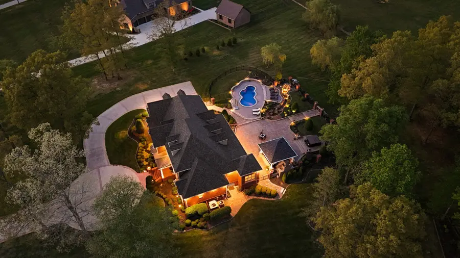 446 Waterford Dr, Manchester, TN 37355 - #3
