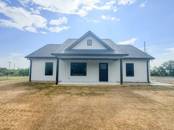 4677 Scottsville Rd, Lafayette, TN 37083