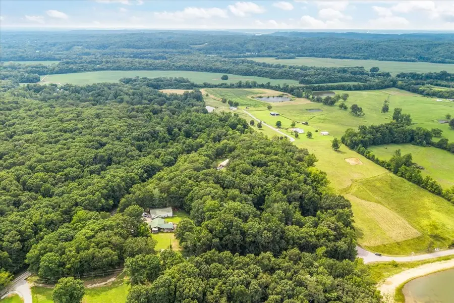 6400 Bakerville Rd, Waverly, TN 37185 - #2