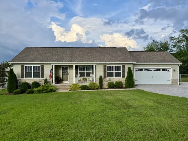 970 White Rd, Portland, TN 37148