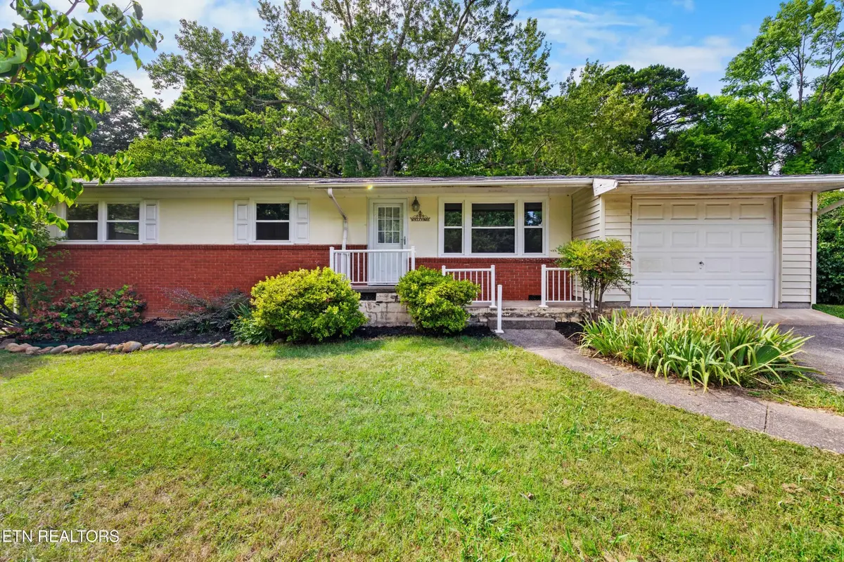 2001 Nandina Drive, Knoxville, TN 37912 - #1