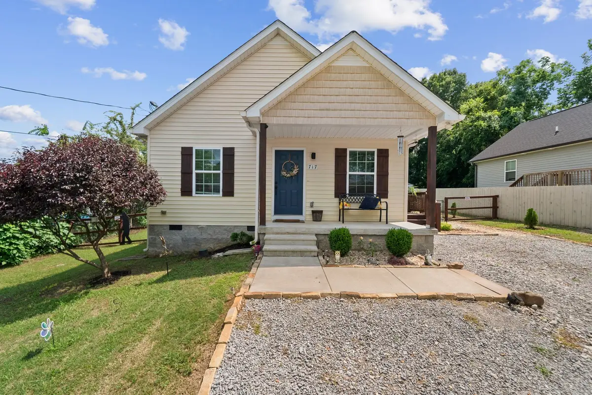 717 Marshall St, Lewisburg, TN 37091 - #1