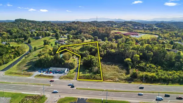 34 Winfield Dunn Parkway, Sevierville, TN 37876