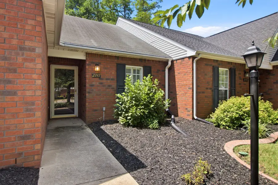 2747 Stonehedge Dr, Murfreesboro, TN 37128 - #2