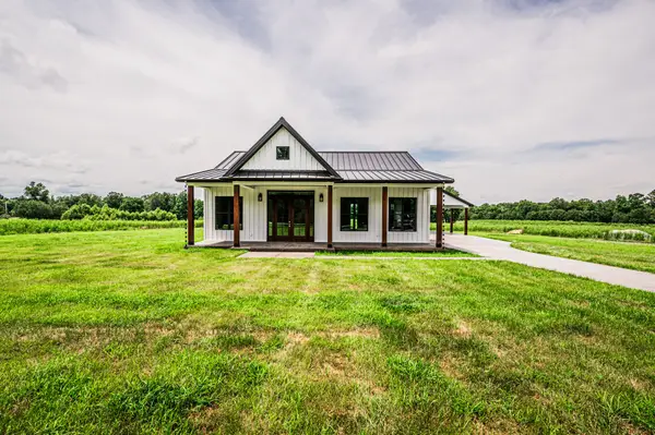 721 Whites Carver Road, Lewisburg, KY 42256
