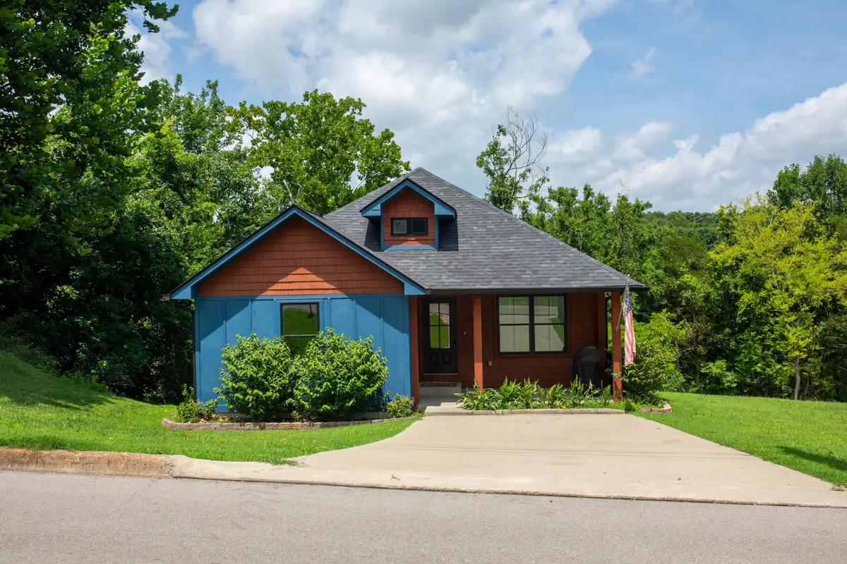420 Fort Hill Dr, Pulaski, TN 38478 - #1