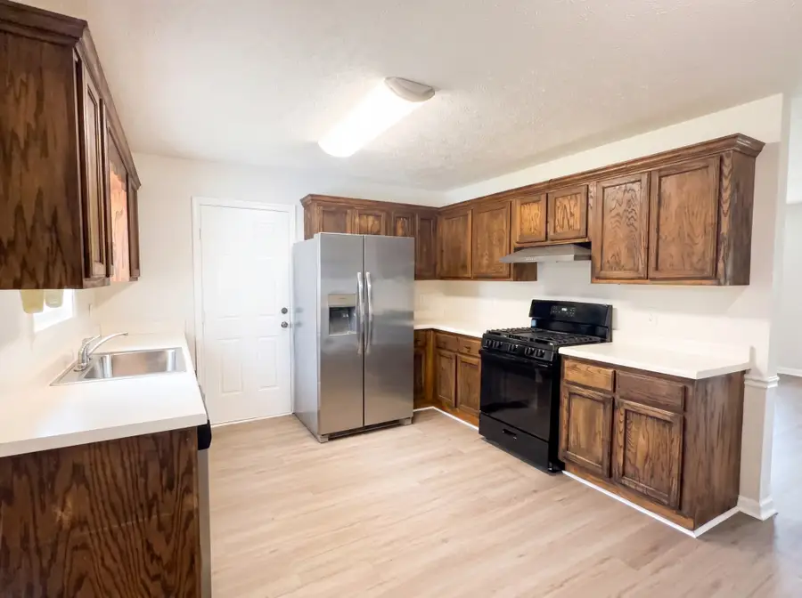 1040 Dodd Dr, Savannah, TN 38372 - #2