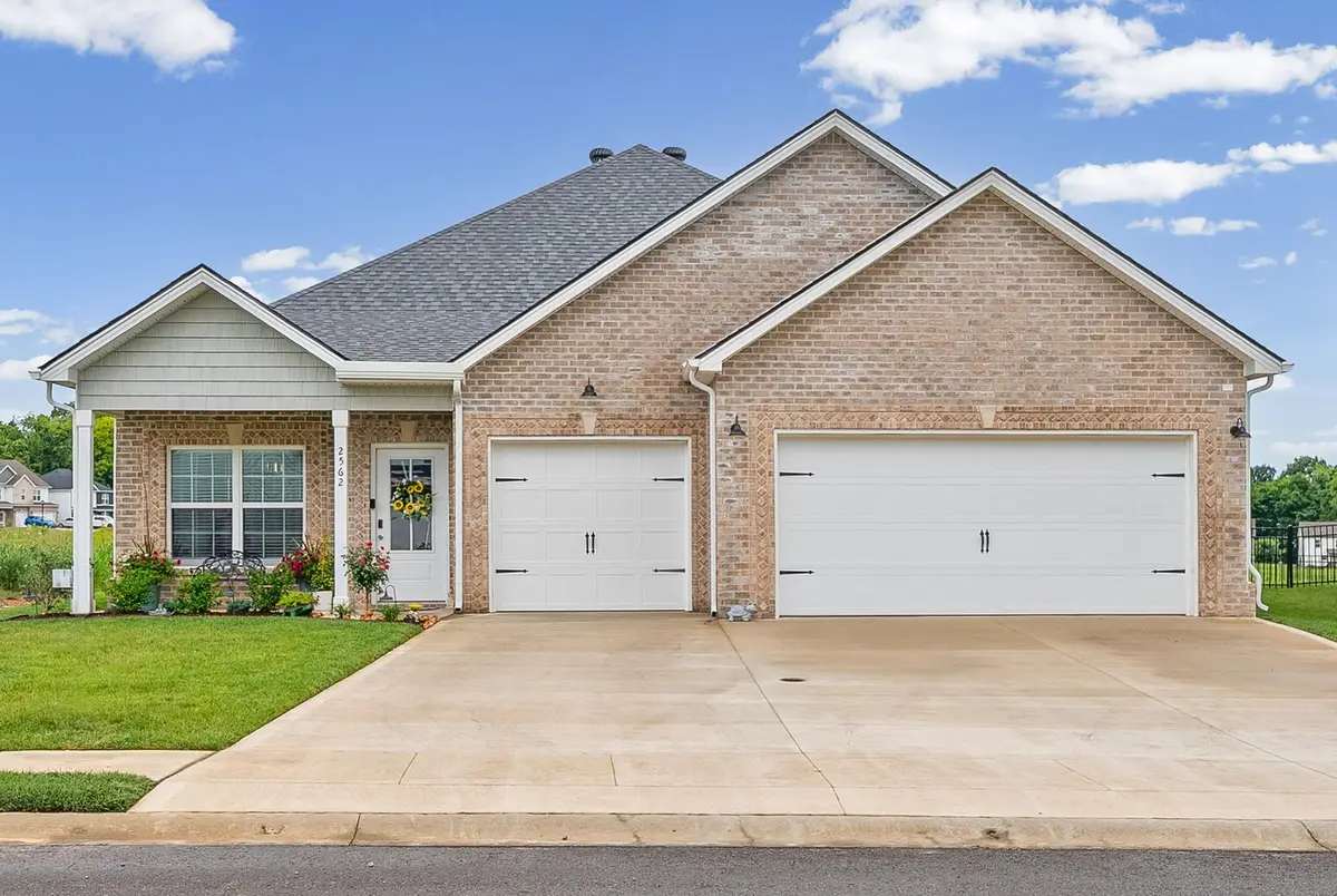 2562 Rafiki Dr, Clarksville, TN 37042 - #1