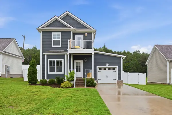 1011 Sycamore Rdg E, Burns, TN 37029