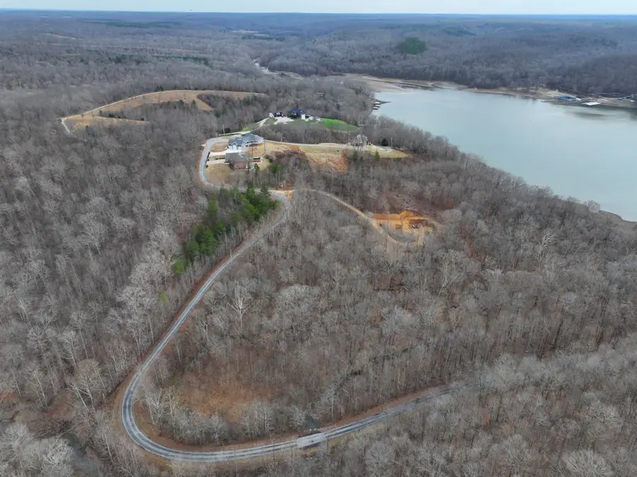 454 River Trace Dr, Dover, TN 37058 - #2