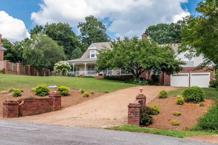 133 Baldridge Dr, Cottontown, TN 37048 - #2