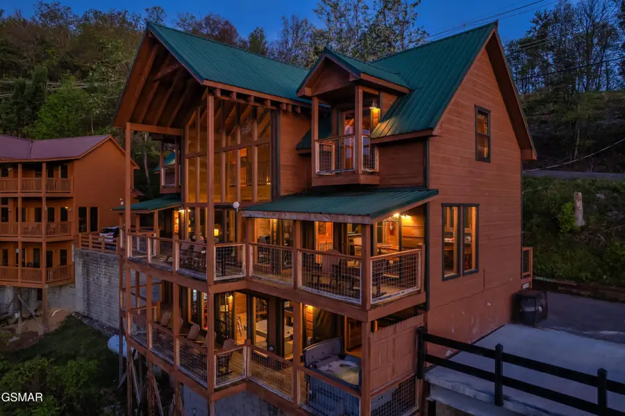 1177 Ski View, Gatlinburg, TN 37738 - #2