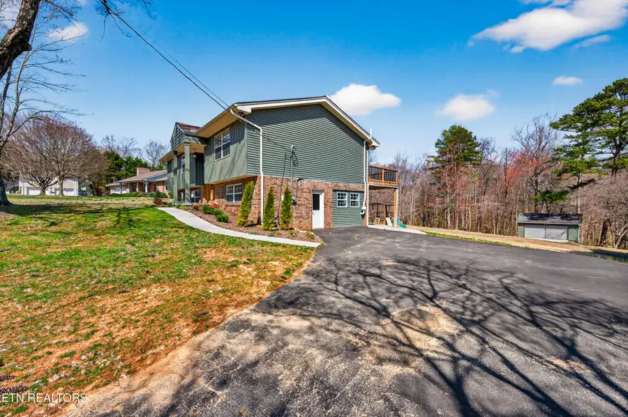 1205 Hoss Rd, Powell, TN 37849 - #3
