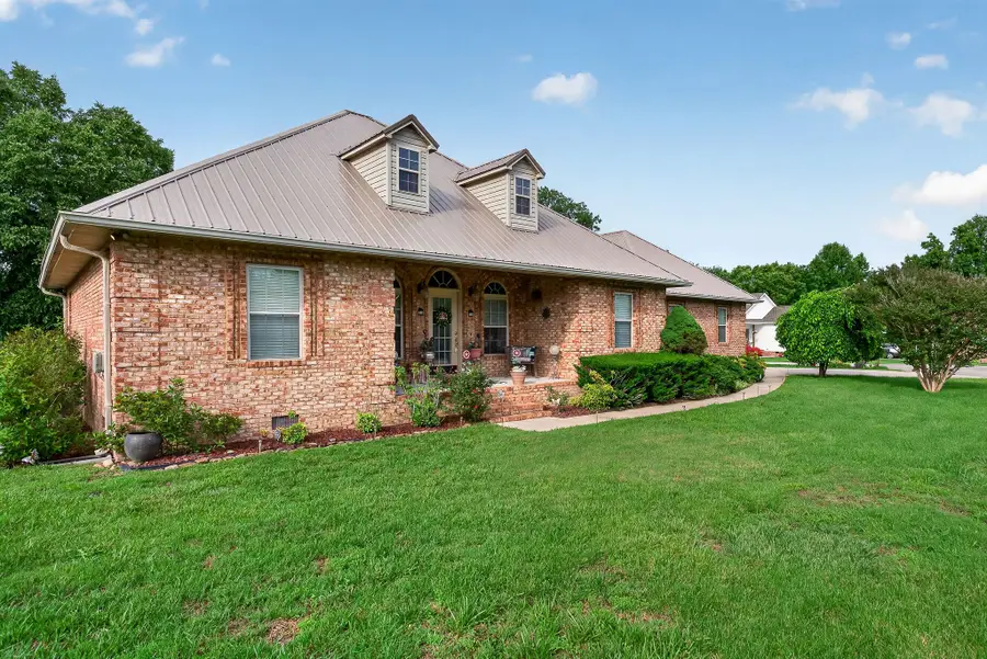 271 Hearthstone Dr, Sparta, TN 38583 - #2